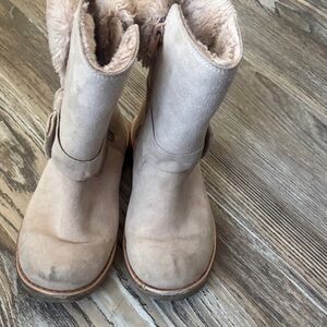 Cozy Tan Fur-Lined Boots